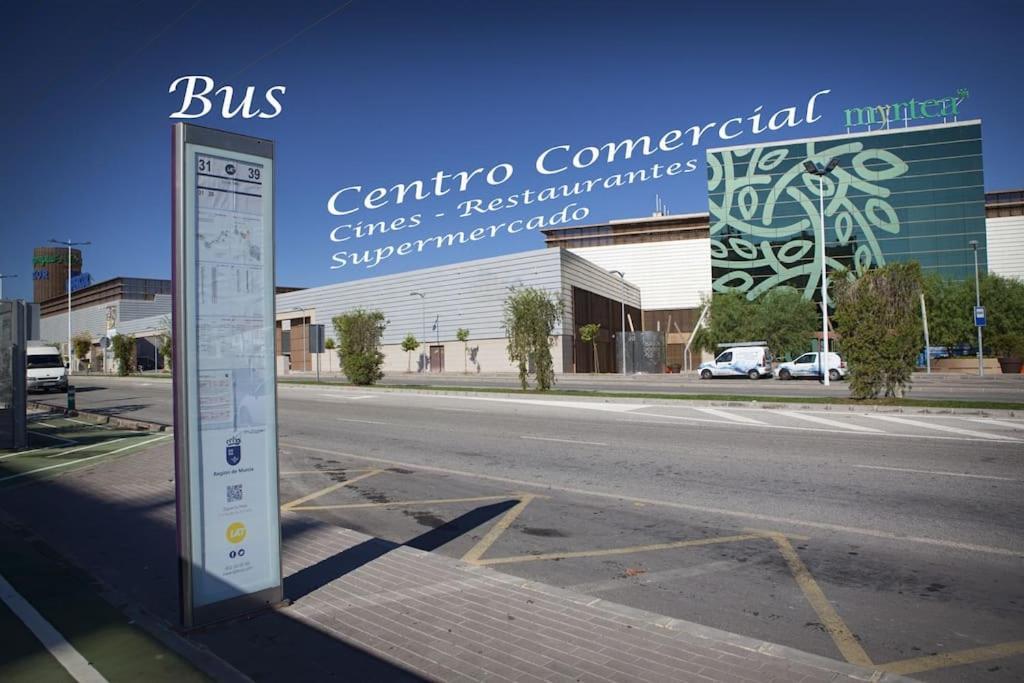 Piso Ideal Con Wifi Parking Y Desayuno Murcia Exterior photo